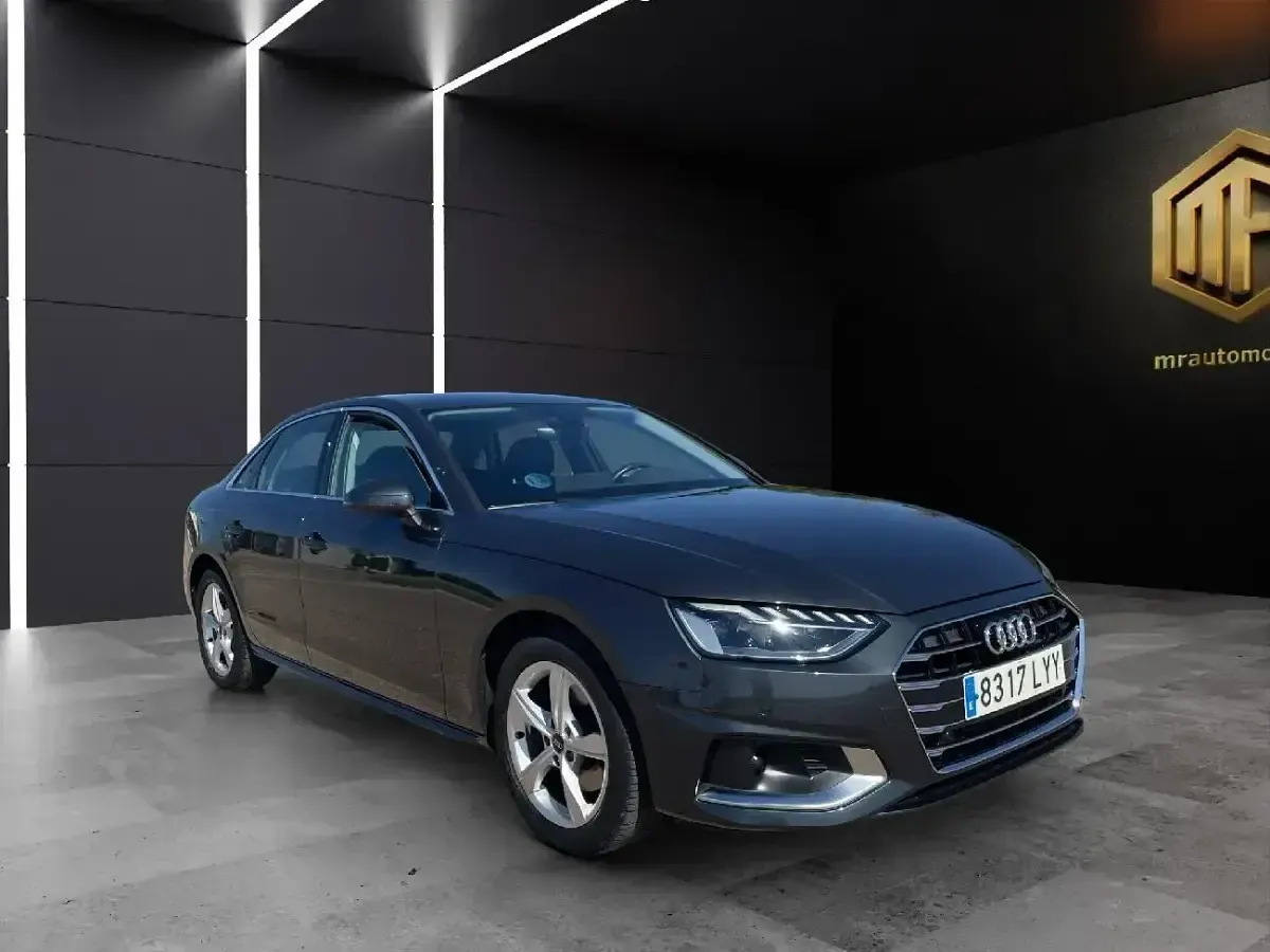 Usado Audi A4 Advanced Plus 150 CV (110 kW) 2022 Azul Berlina