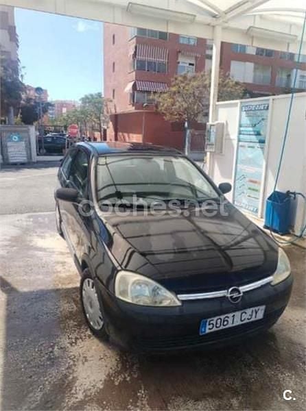 Negro Usado 2003 Opel Corsa Club Berlina | 1800 € (Precio justo) - Imagen 1/4
