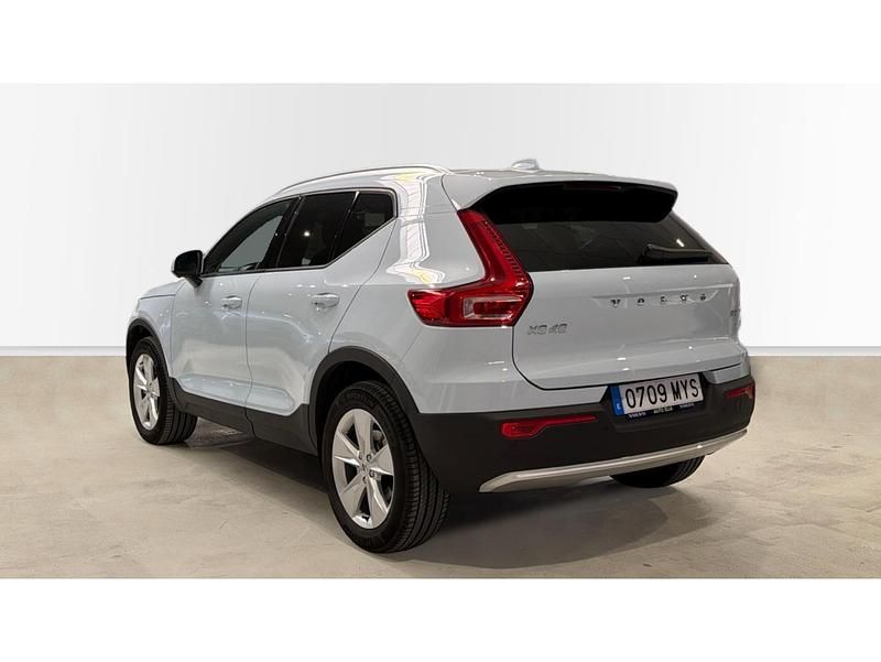 Usado Volvo XC40 Core 163 CV (119 kW) 2025 Azul SUV
