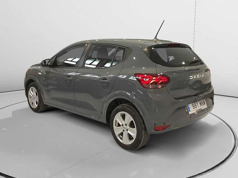 Usado Dacia Sandero Expression 91 CV (66 kW) 2024 Gris Utilitario