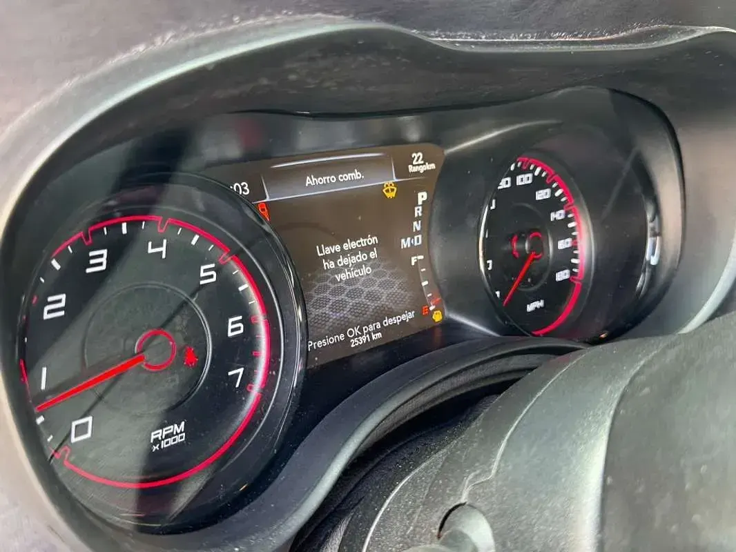 Usado Dodge Charger 491 CV (361 kW) 2020 Verde Berlina
