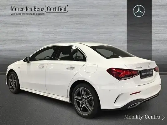 Usado Mercedes A250 AMG line 160 CV (117 kW) 2021 Berlina