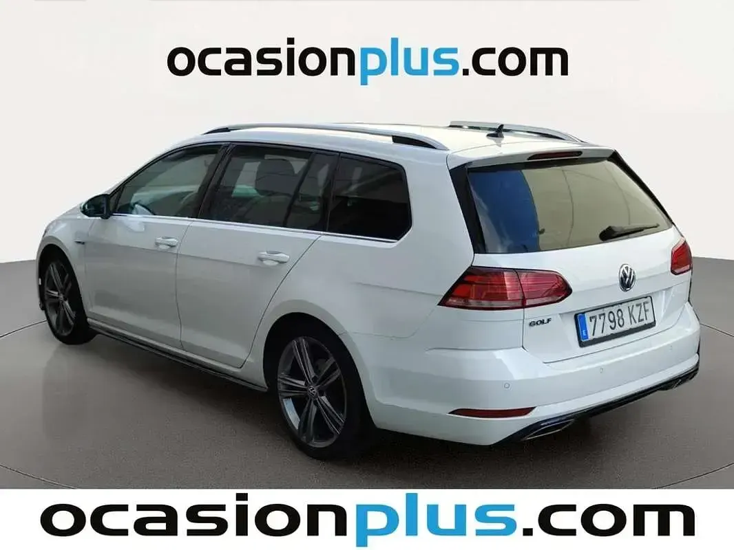 Usado VW Golf VII Sport 150 CV (110 kW) 2019 Blanco Familiar