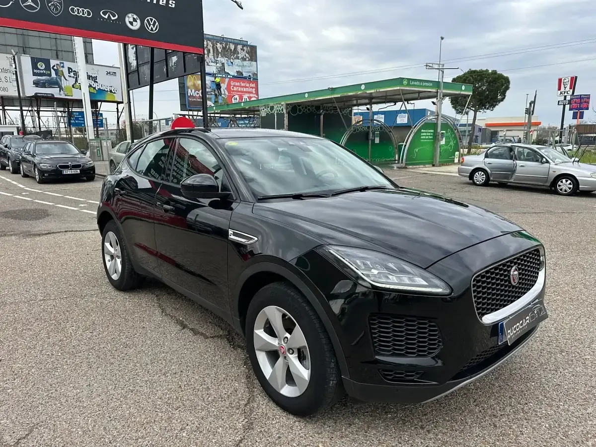 Usado Jaguar E-Pace R-Dynamic 150 CV (110 kW) 2020 Negro SUV