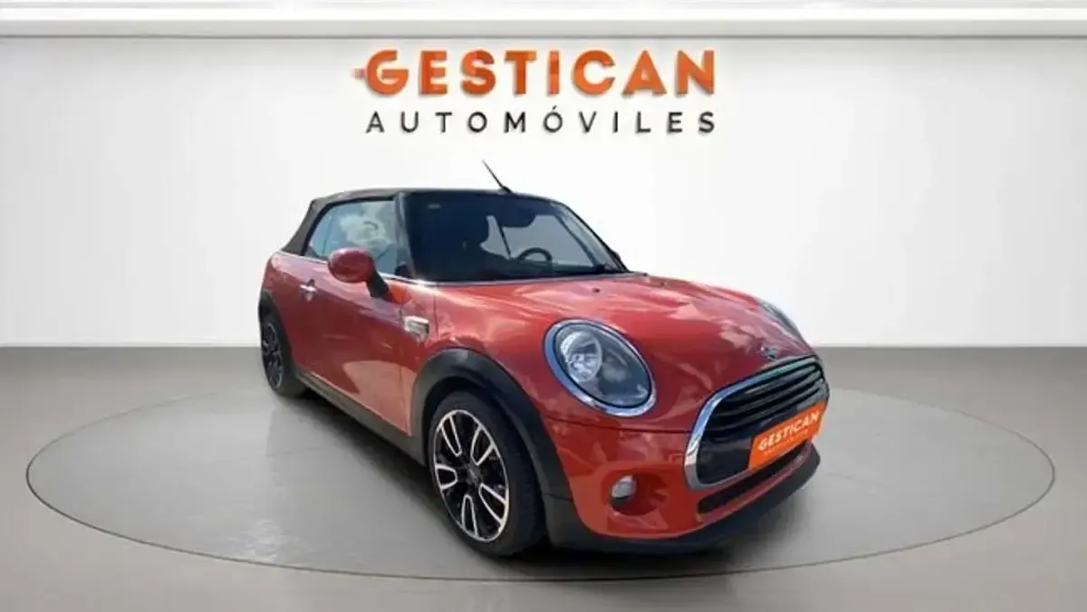 Usado Mini Cooper Cabriolet 136 CV (100 kW) 2019 Naranja Descapotable