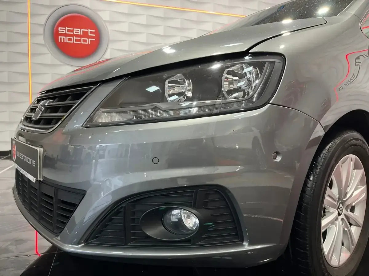 Usado Seat Alhambra Style 150 CV (110 kW) 2016 Gris Monovolumen