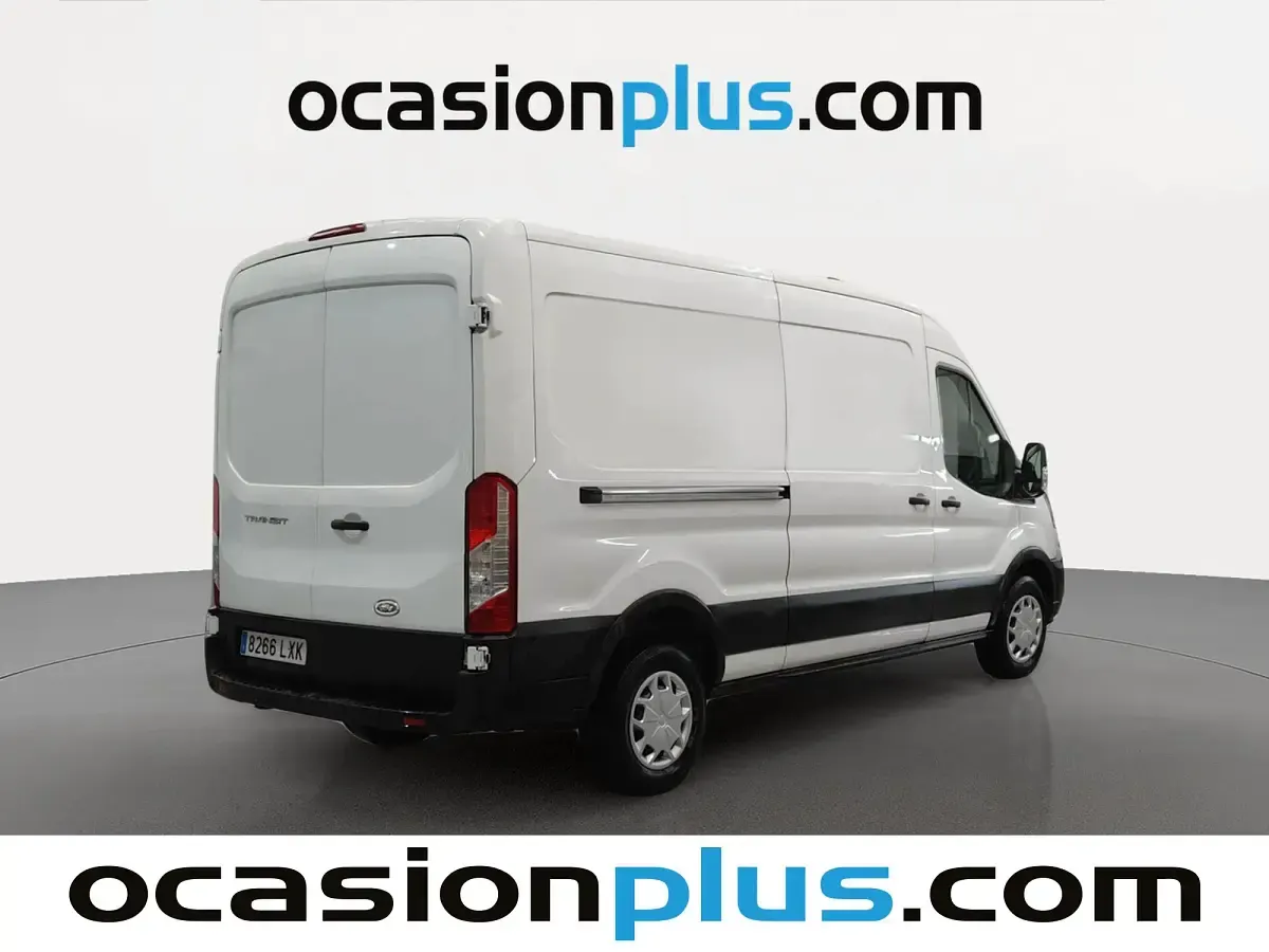 Usado Ford Transit Trend 131 CV (96 kW) 2022 Blanco Familiar