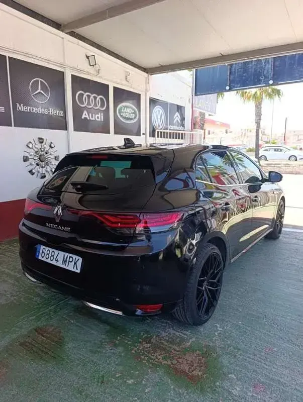Usado Renault Mégane GrandTour Business 116 CV (85 kW) 2021 Negro Familiar