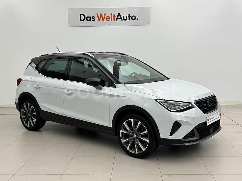 Blanco Usado 2025 Seat Arona FR SUV | 23.900 € (Caro) - Imagen 1/4