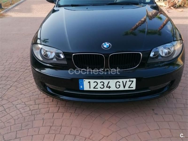 Negro Usado 2010 BMW 118 Utilitario | 10.000 € (Un poco caro) - Imagen 1/4