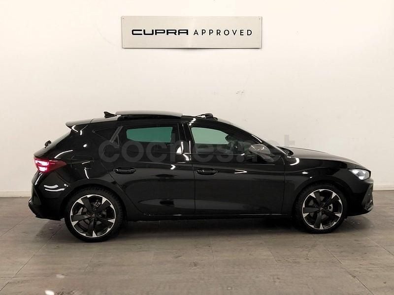 Usado Cupra Leon 150 CV (110 kW) 2025 Negro Berlina