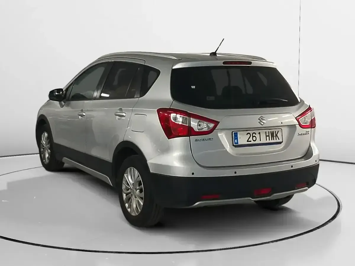 Usado Suzuki SX4 GLX 135 CV (99 kW) 2014 Gris SUV