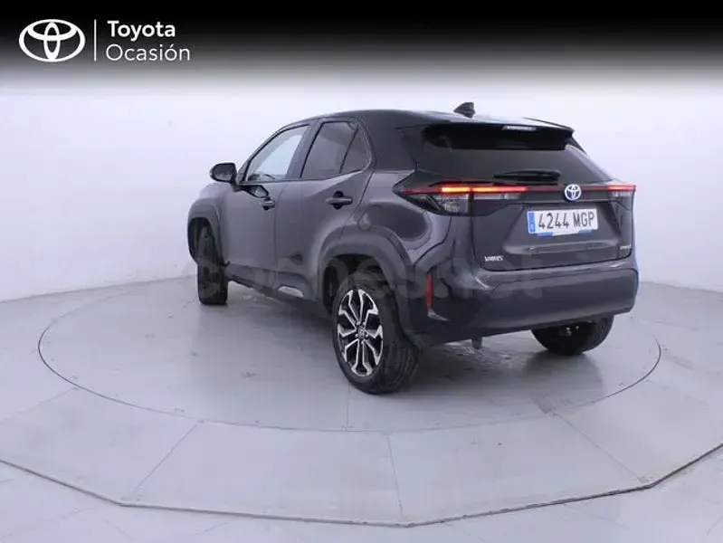 Usado Toyota Yaris Cross Active 116 CV (85 kW) 2023 Negro SUV