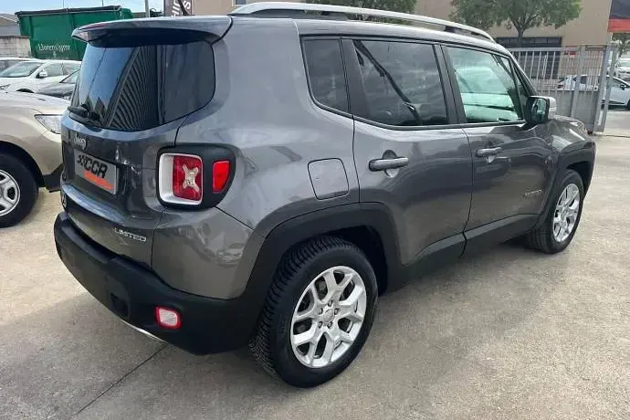 Usado Jeep Renegade Limited 121 CV (88 kW) 2017 Gris SUV