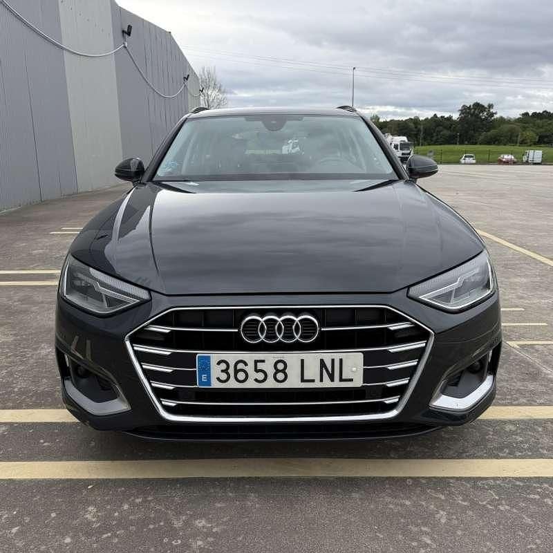 Usado Audi A4 Advanced 163 CV (119 kW) 2021 Gris Familiar
