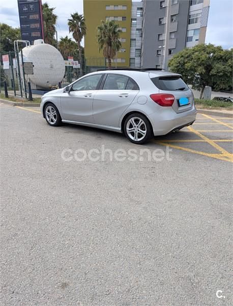 Usado Mercedes A220 Urban 170 CV (125 kW) 2015 Gris / plata Berlina