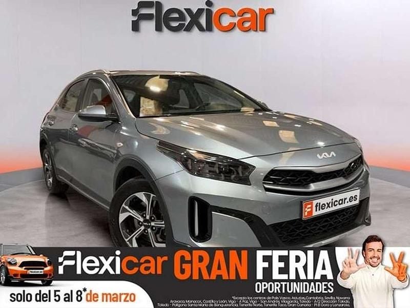 Usado Kia XCeed 120 CV (88 kW) 2023 Gris SUV