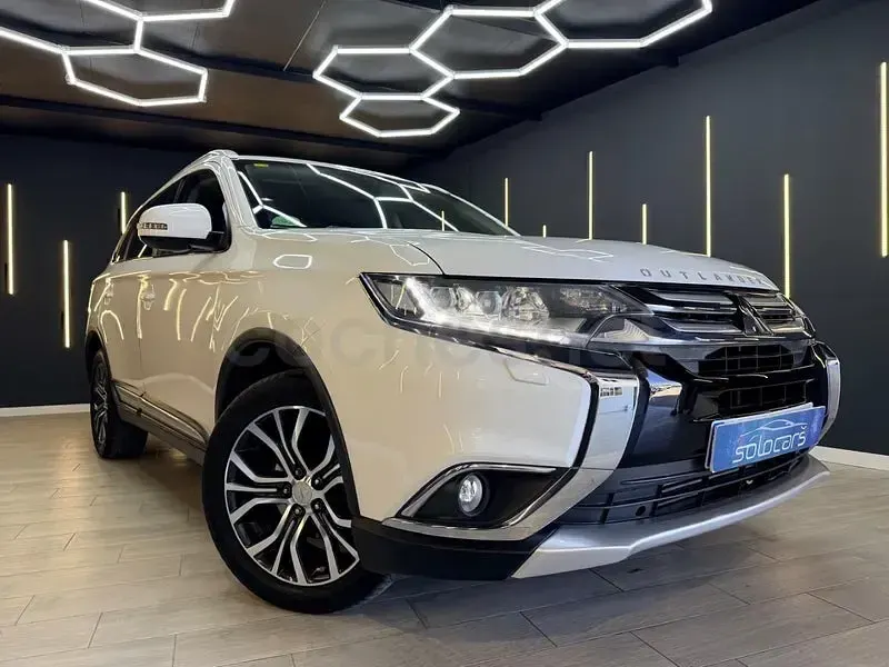 Usado Mitsubishi Outlander 150 CV (110 kW) 2016 Blanco SUV