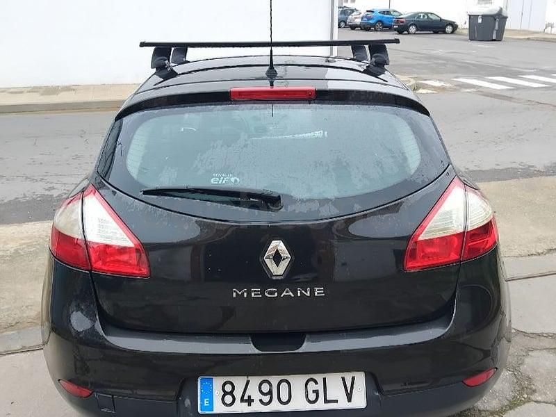 Usado Renault Mégane Authentique 100 CV (73 kW) 2010 Negro Berlina