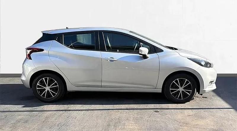 Usado Nissan Micra Acenta 92 CV (67 kW) 2023 Platinum silver (metalizado) SUV