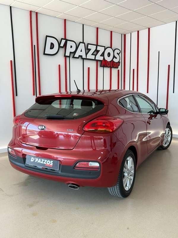 Usado Kia ProCeed 110 CV (80 kW) 2016 Burdeos Utilitario