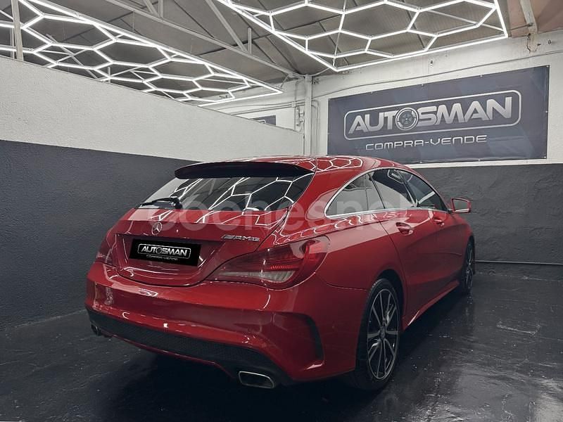 Käytetty Mercedes CLA220 Shooting Brake AMG line 177 HP (130 kW) 2015 Punainen Farmari