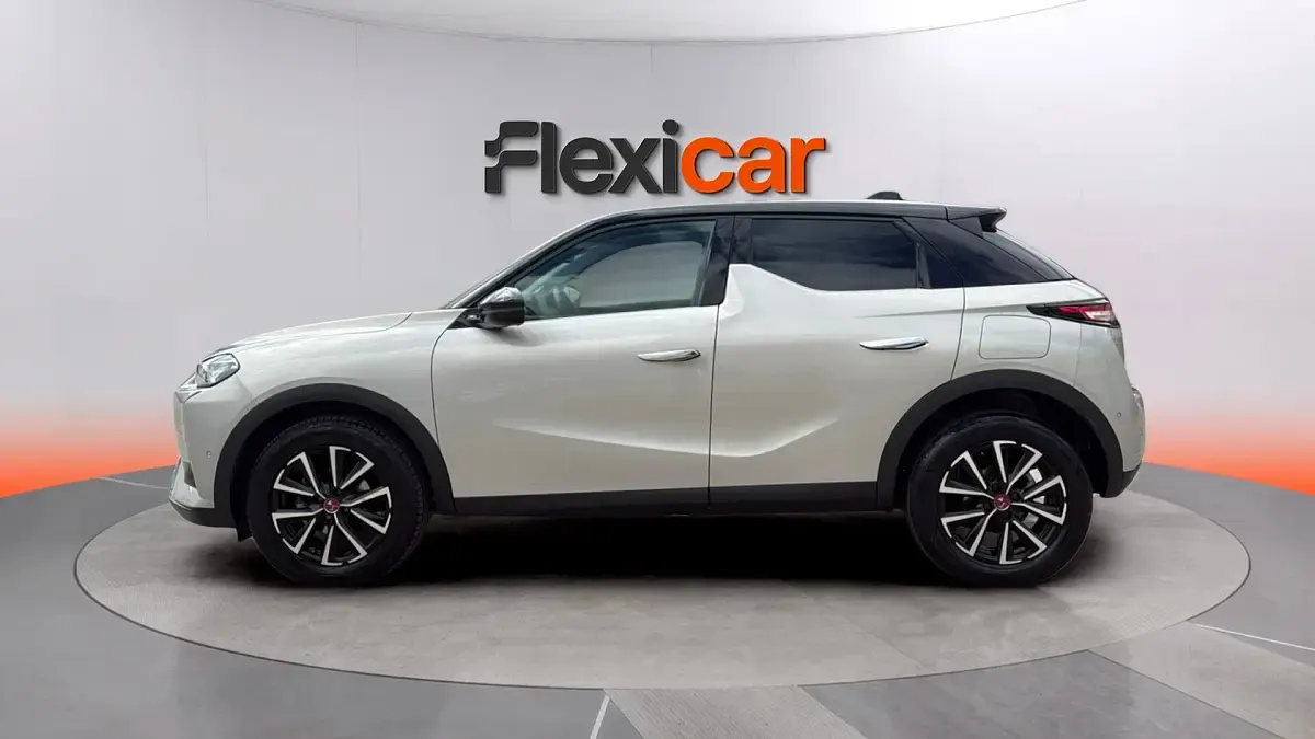 Usado DS Automobiles DS3 Crossback Performance 131 CV (96 kW) 2023 Beige SUV