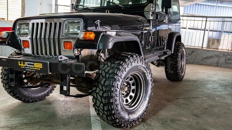 Usado Jeep Wrangler 121 CV (88 kW) 1996 Negro SUV
