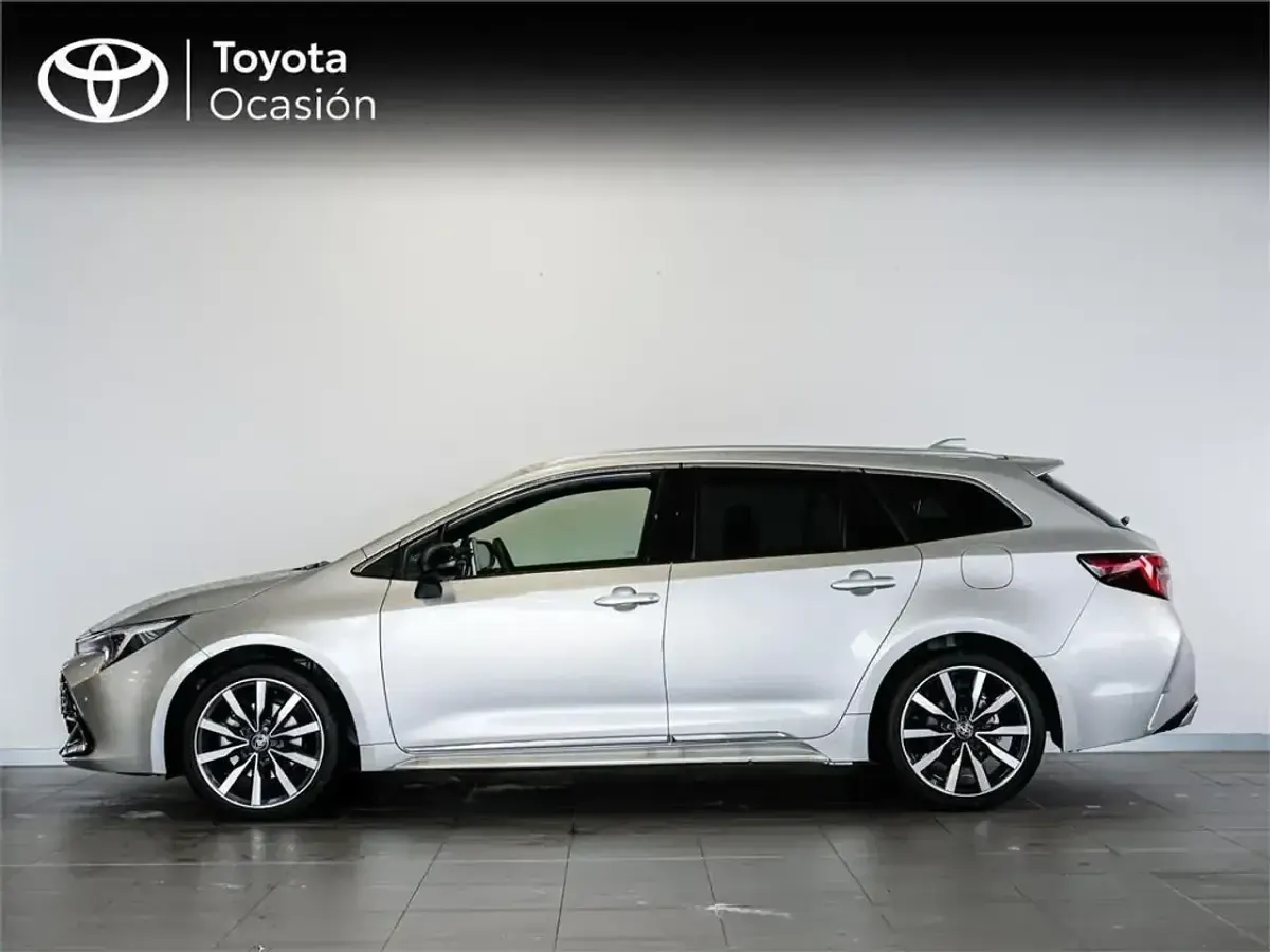 Usado Toyota Corolla Edition 200 CV (147 kW) 2025 Plata Familiar