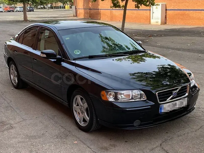 Usado Volvo S60 Momentum 163 CV (119 kW) 2009 Negro Berlina
