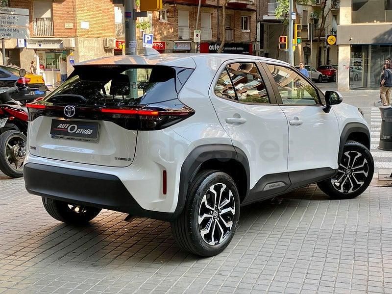 Usado Toyota Yaris Cross Active 116 CV (85 kW) 2023 Blanco SUV