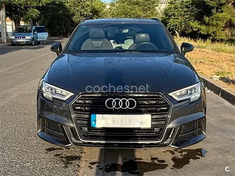 Usado Audi A3 Black Edition 150 CV (110 kW) 2020 Negro Berlina
