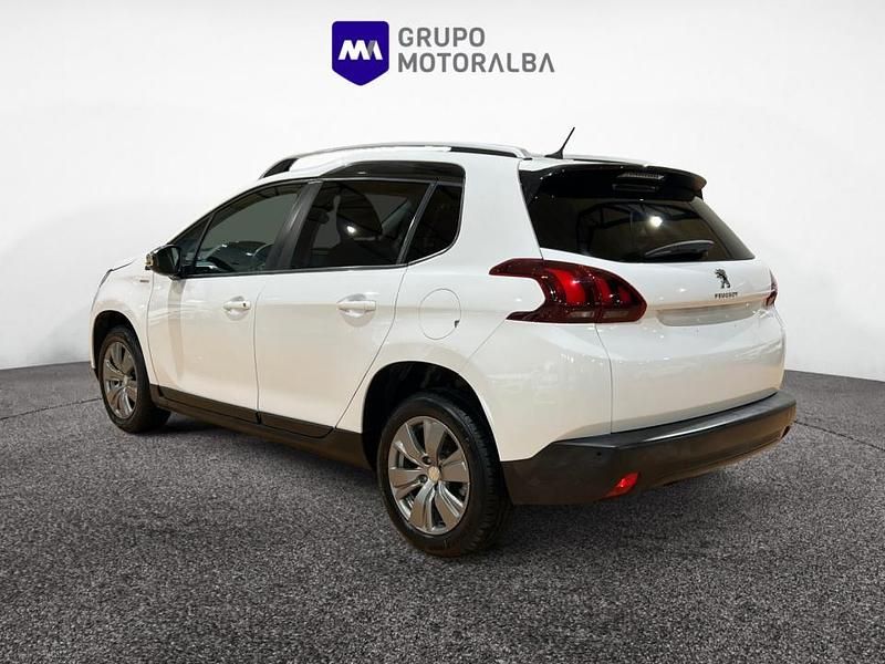 Usado Peugeot 2008 Style 100 CV (73 kW) 2017 Blanco SUV