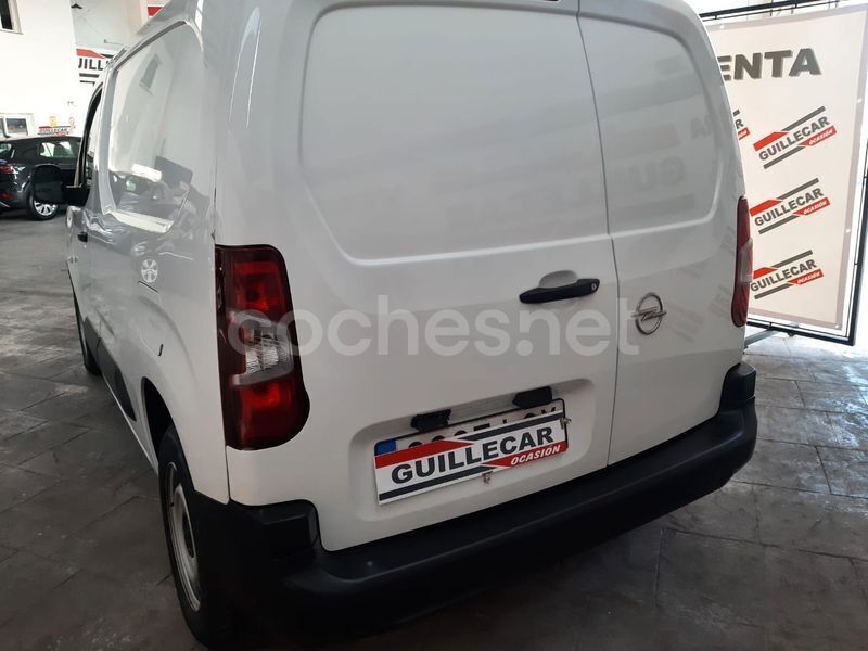 Usado Opel Combo Life Elegance 102 CV (75 kW) 2020 Blanco Monovolumen