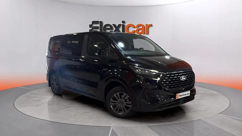 Usado Ford Tourneo Titanium 150 CV (110 kW) 2024 Monovolumen