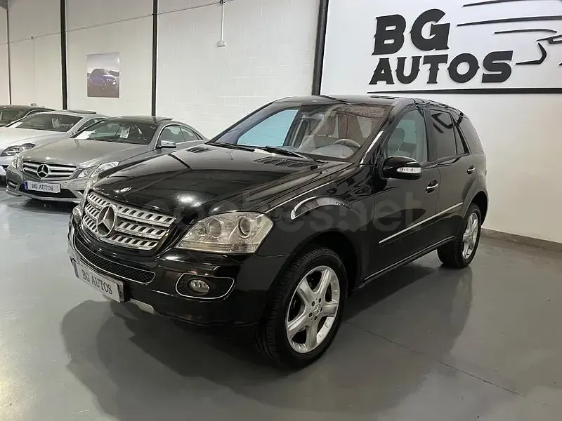 Usado Mercedes ML280 190 CV (139 kW) 2006 Negro SUV