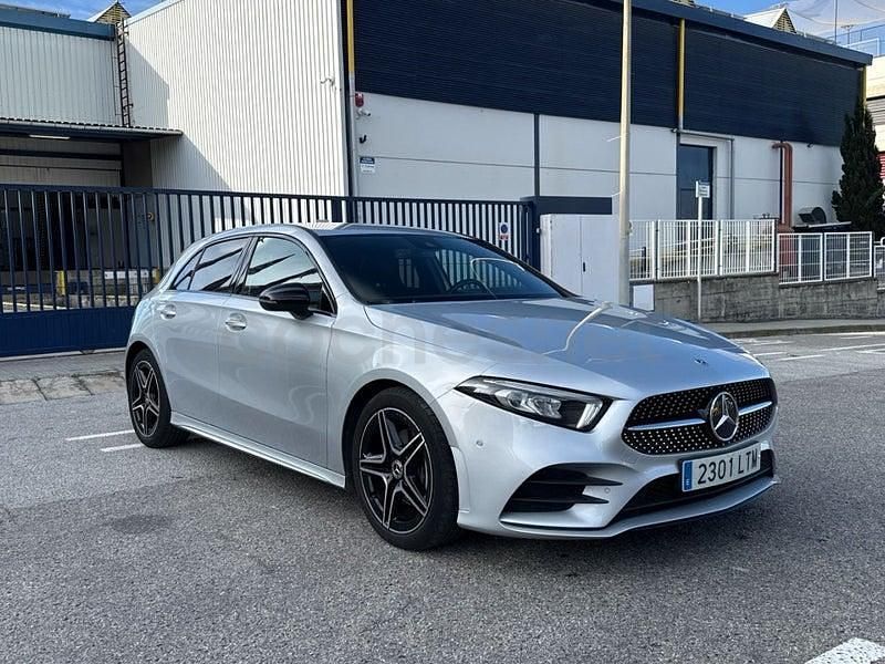 Usado Mercedes A180 116 CV (85 kW) 2021 Gris / plata Berlina