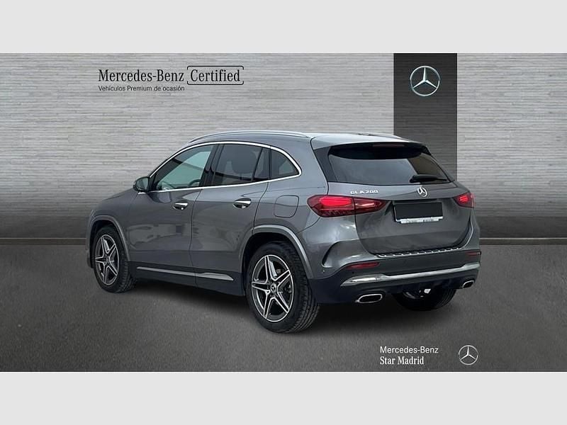 Usado Mercedes GLA200 AMG line 163 CV (119 kW) 2025 Otro SUV