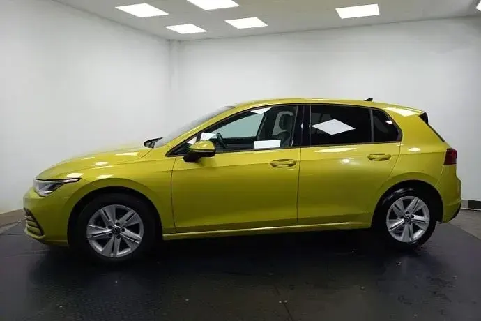 Usado VW Golf VIII Life 150 CV (110 kW) 2020