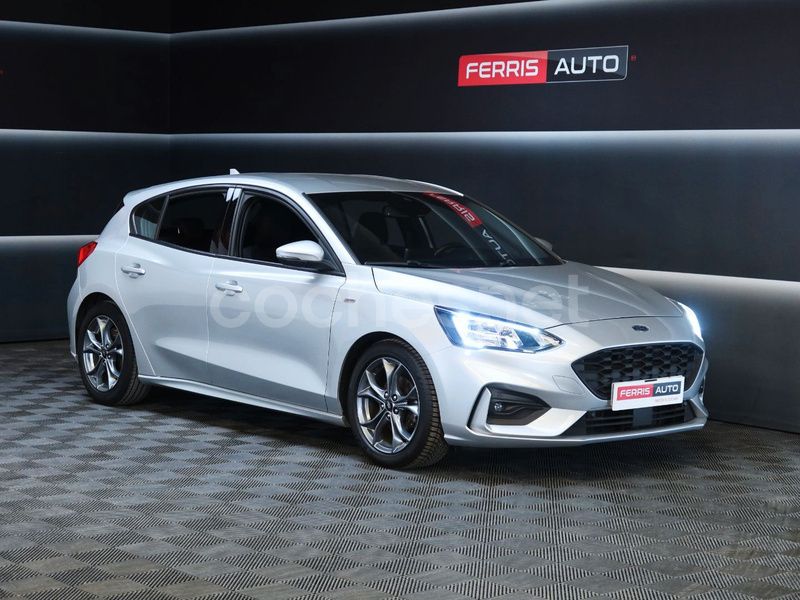 Gris / plata Usado 2021 Ford Focus ST-Line Berlina | 18.490 € (Caro) - Imagen 1/4