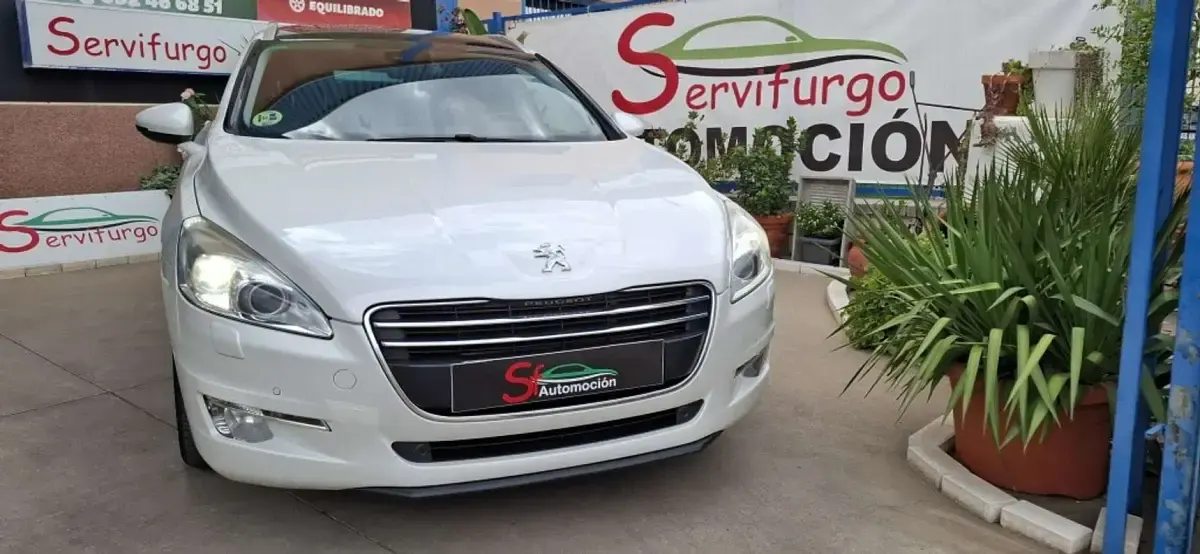 Usado Peugeot 508 SW Allure 163 CV (119 kW) 2012 Blanco Familiar