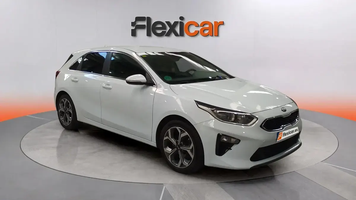 Usado Kia Ceed 136 CV (100 kW) 2018 Blanco Utilitario