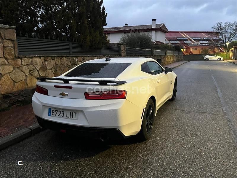 Usado Chevrolet Camaro 432 CV (317 kW) 2015 Blanco Coupe