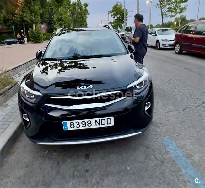 Negro Usado 2025 Kia Stonic SUV | 23.000 € (Caro) - Imagen 1/4