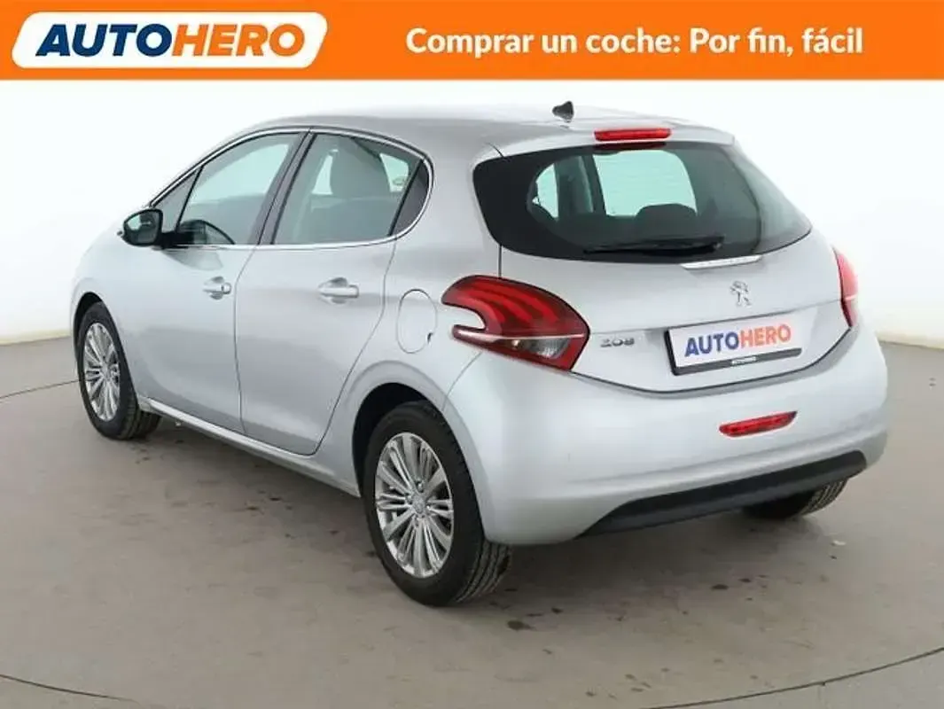 Usado Peugeot 208 Allure 110 CV (80 kW) 2018 Gris Utilitario