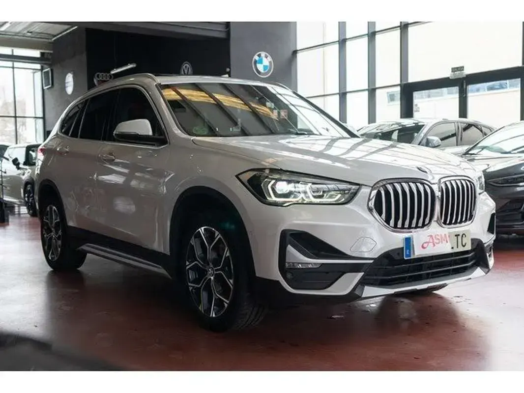 Używany BMW X1 Sport Line 150 KM (110 kW) 2021 Biały SUV