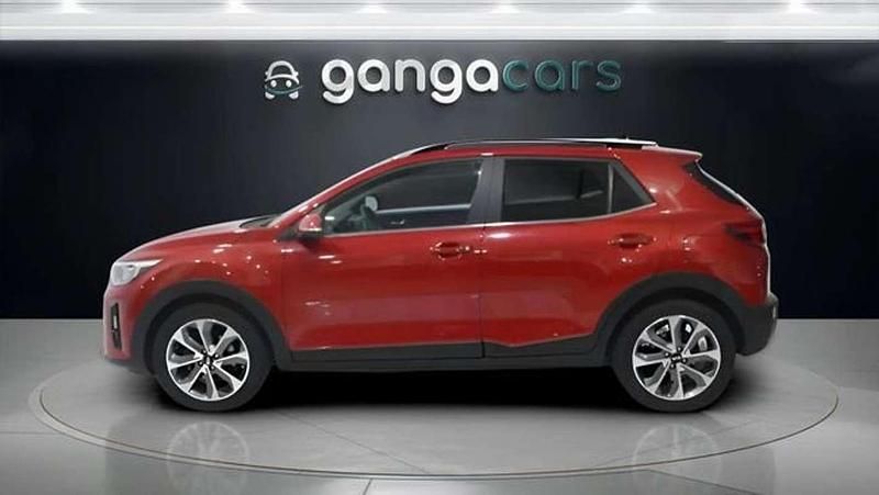 Usado Kia Stonic 84 CV (61 kW) 2022 Rojo SUV