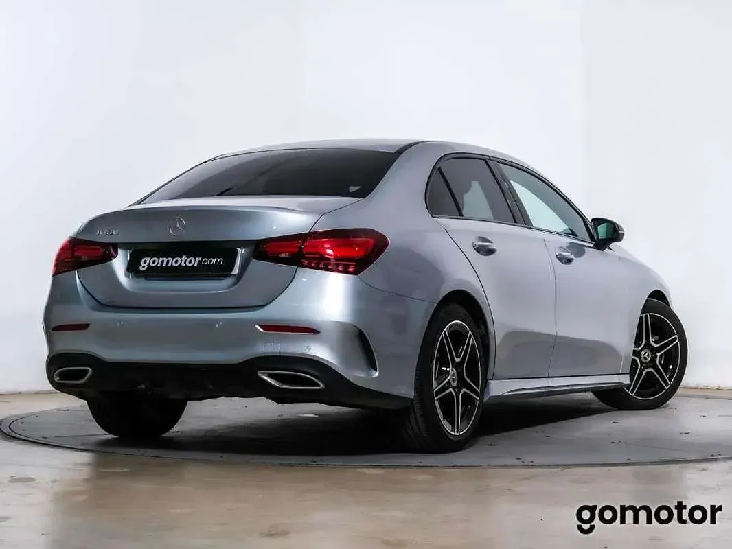 Usado Mercedes A180 AMG line 163 CV (119 kW) 2025 Berlina