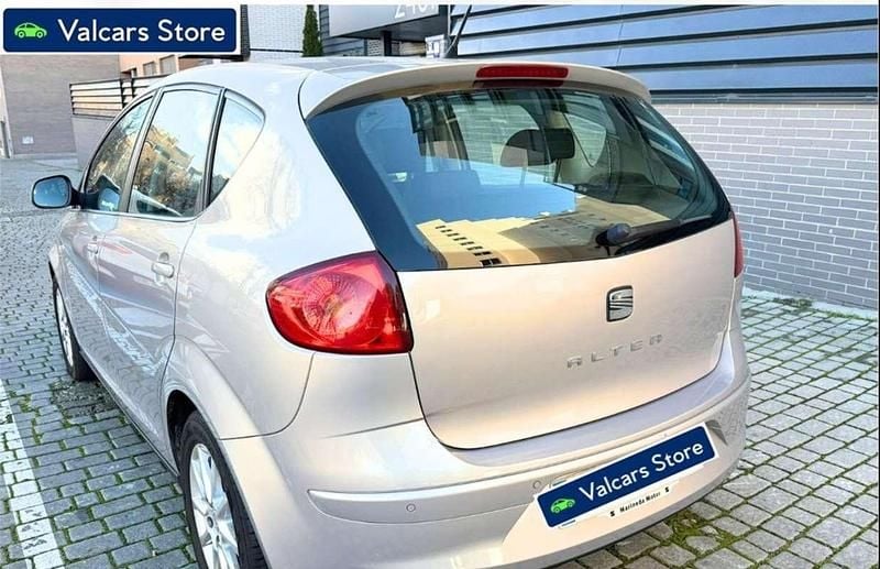 Usado Seat Altea Copa 125 CV (91 kW) 2010 Plateado Monovolumen