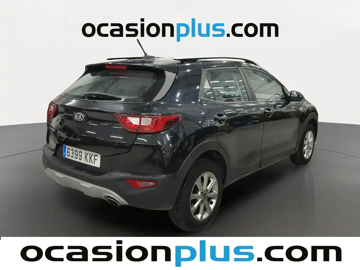 Usado Kia Stonic 84 CV (61 kW) 2018 Negro SUV